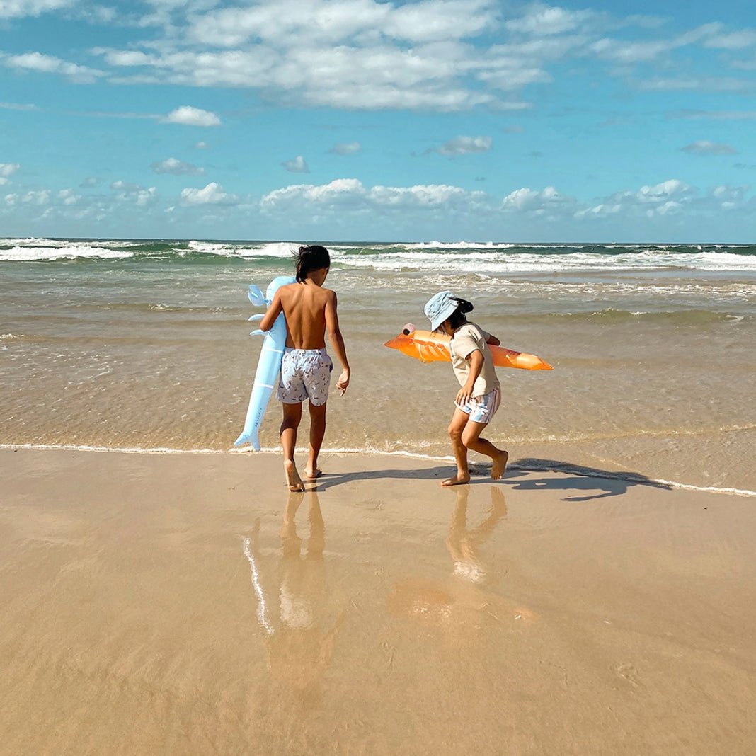 7 MUST HAVE KIDS SWIMMING ESSENTIALS - SUNNYLiFE EU