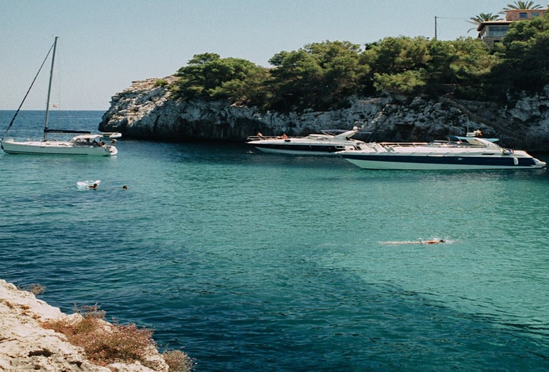 HELPING THE WORLD STAY AFLOAT - SUNNYLiFE EU