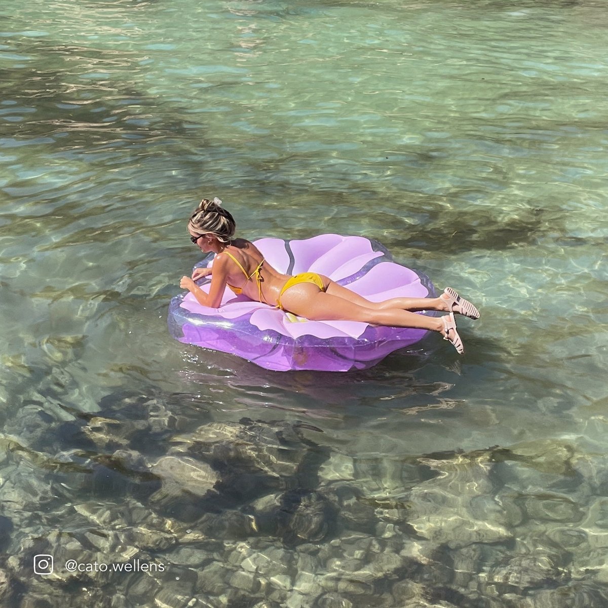 Luxe Lie - On Float - Hibiscus - SUNNYLiFE EU