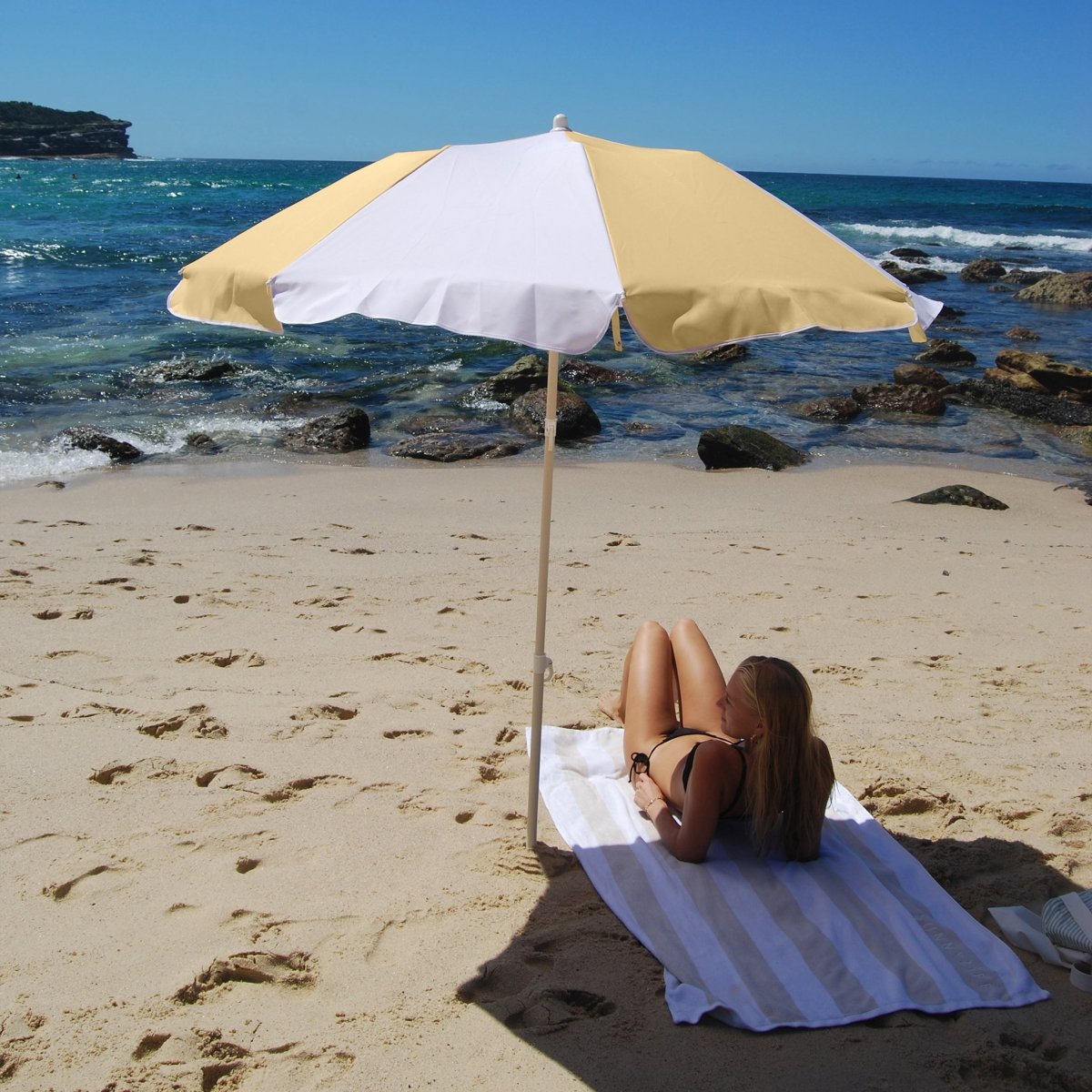 Compact Beach Umbrella - Butternut - SUNNYLiFE EU
