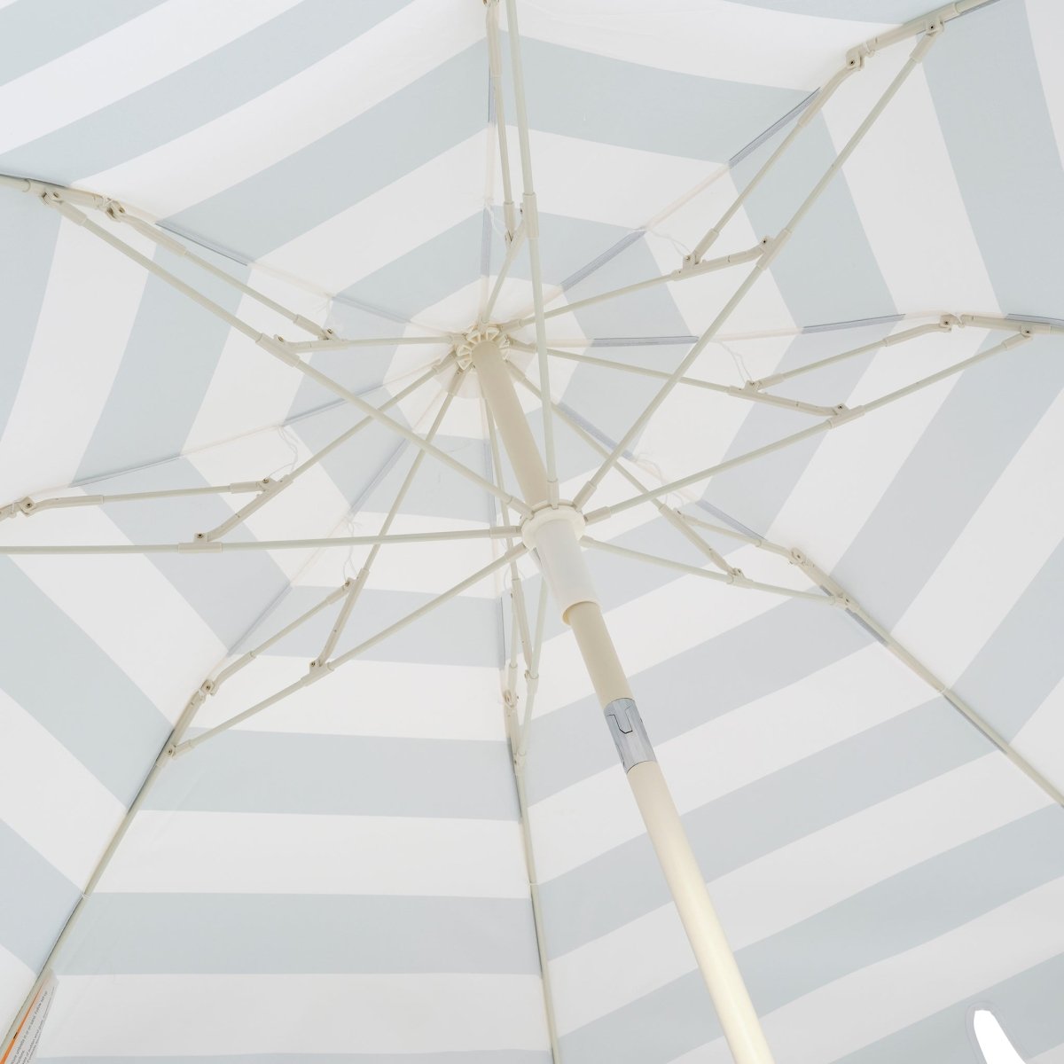 Compact Beach Umbrella - La Palma - SUNNYLiFE EU