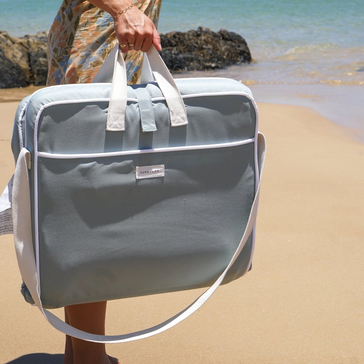 Take Anywhere Folding Chair - Sea Sage - SUNNYLiFE EU