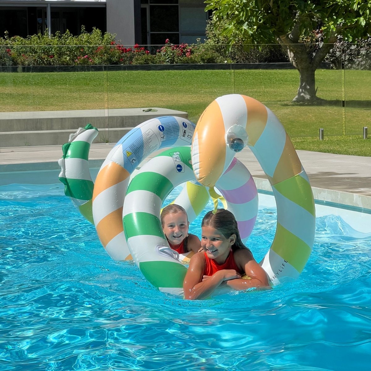 Giant Inflatable Noodle - Poolside - SUNNYLiFE EU