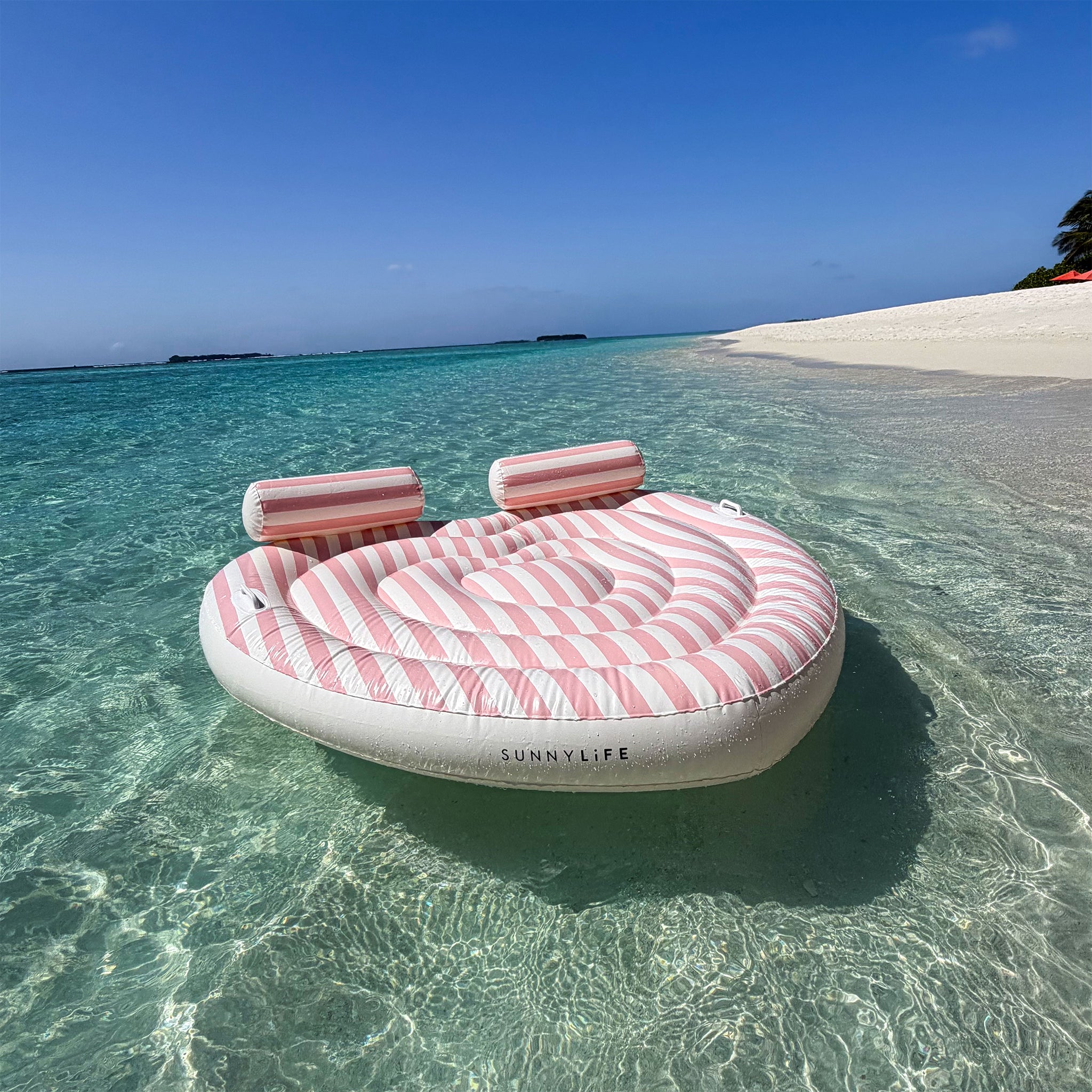 Twin Lie-On Float - Stole My Heart Pink