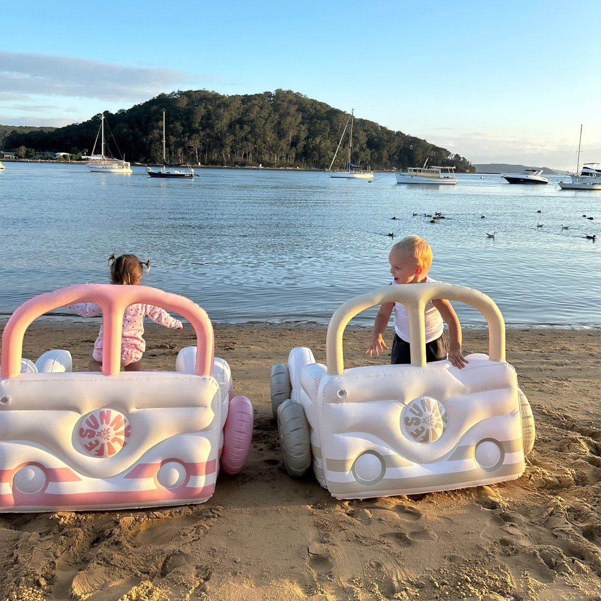 Kids Air Mattress - Summer Van - SUNNYLiFE EU