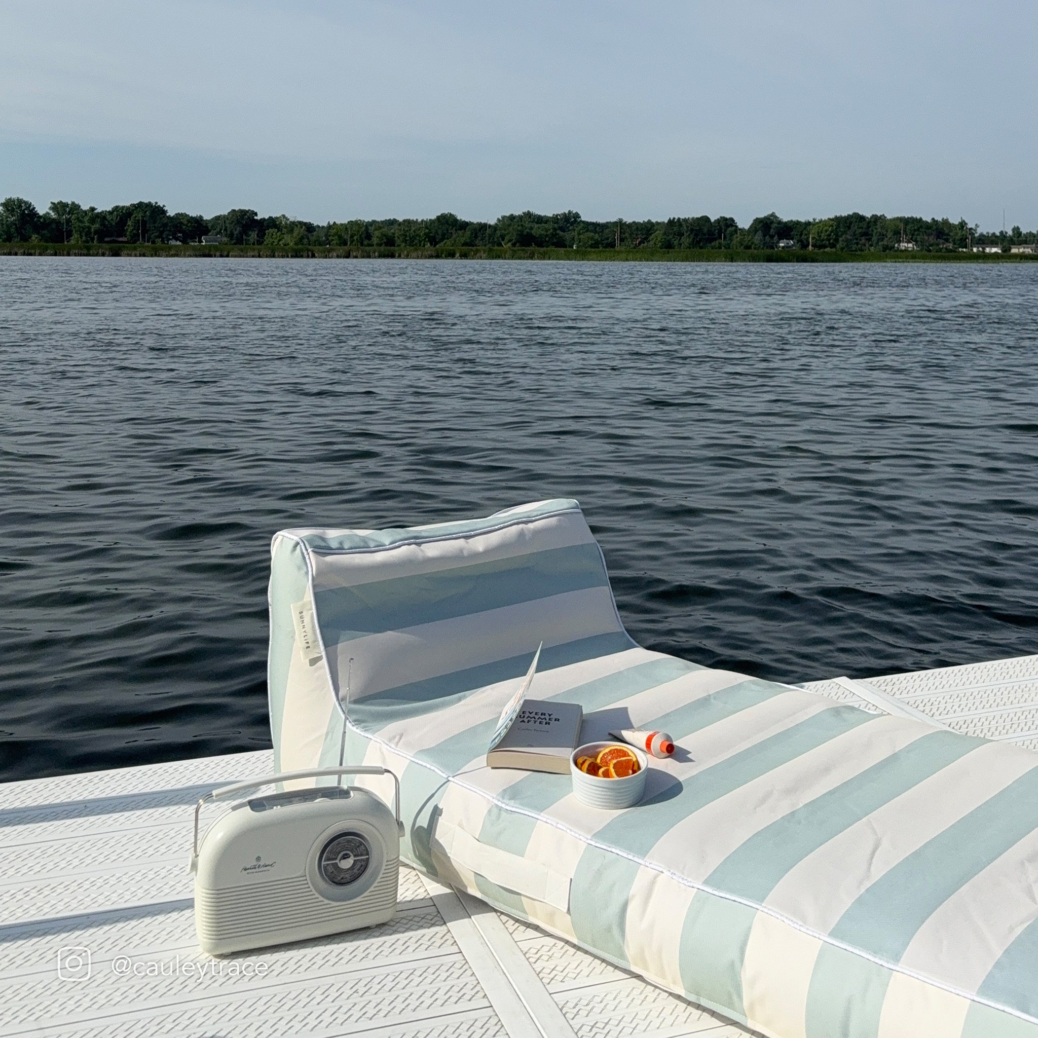 Luxe Lie-On Lounger - Lazy Days