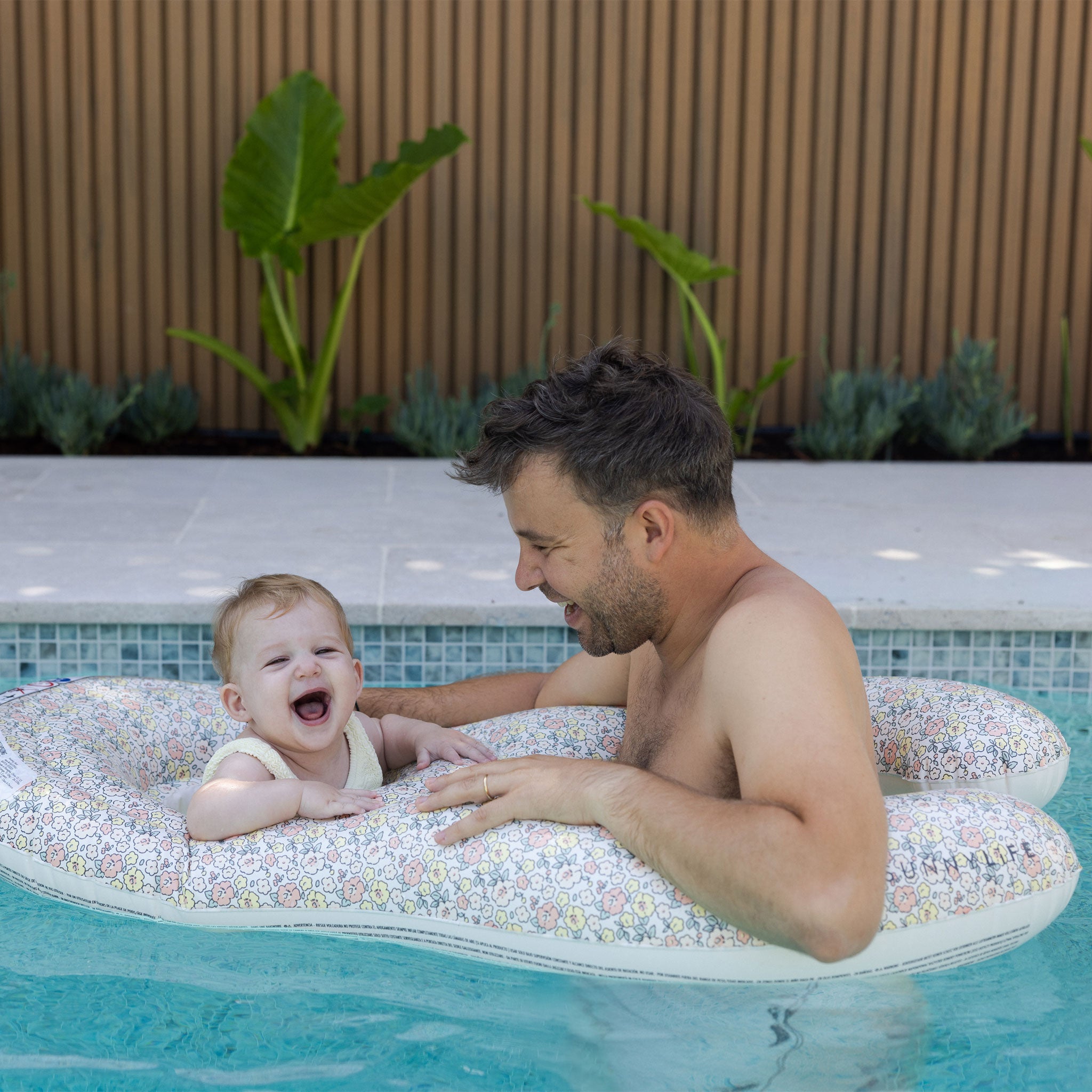 Float Together Baby Seat - Into the Garden Ditsy Floral