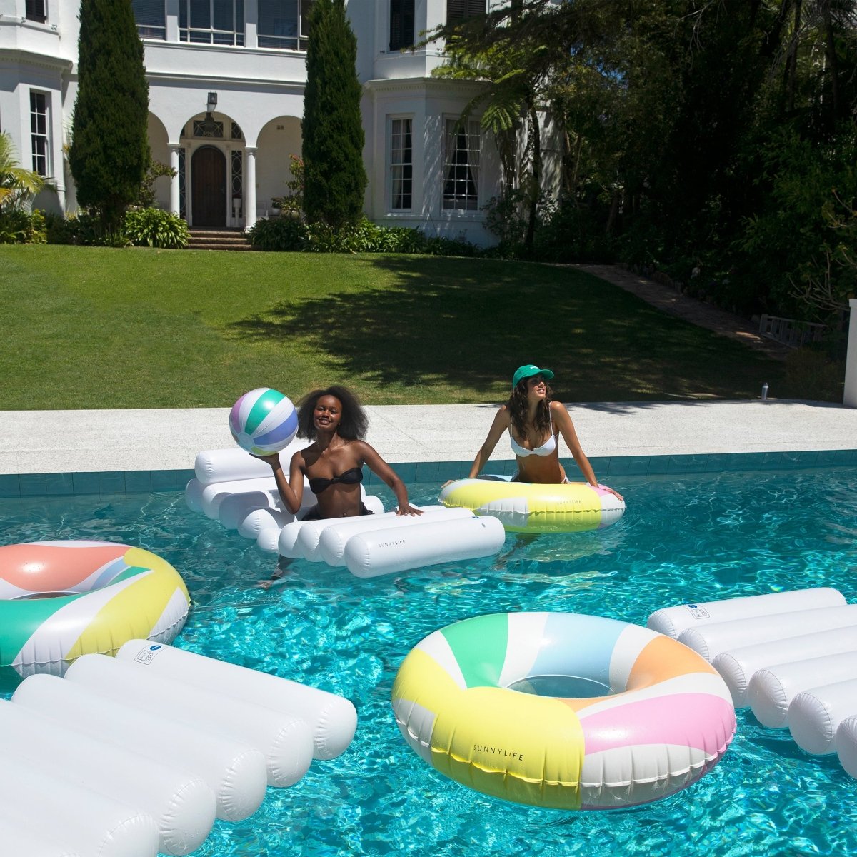 Inflatable Beach Ball - Pool Side - SUNNYLiFE EU