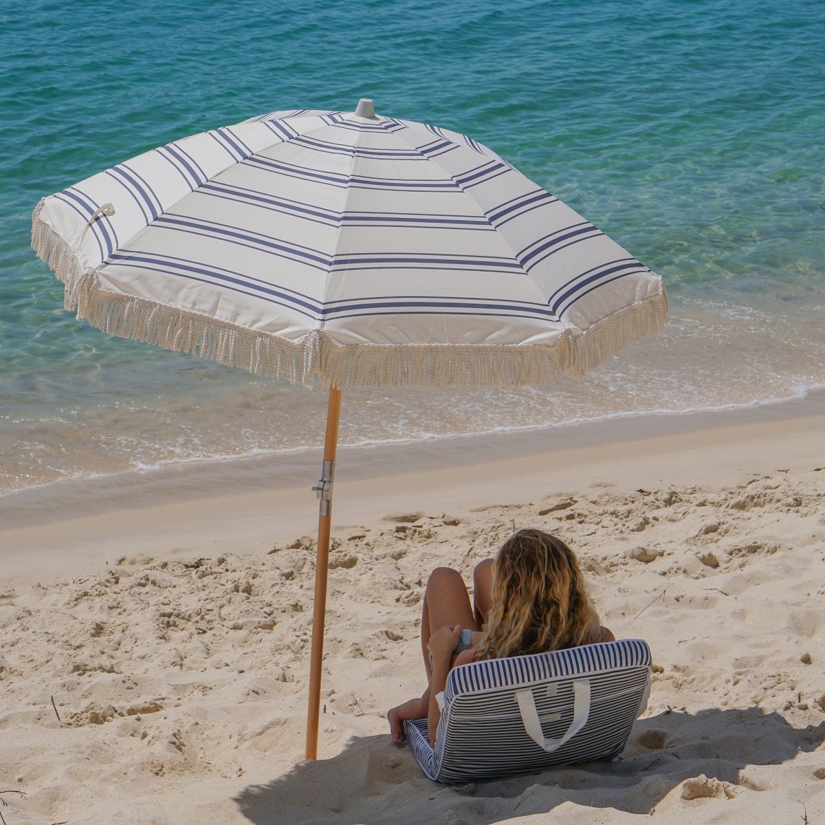 Luxe Beach Umbrella - The Resort - SUNNYLiFE EU