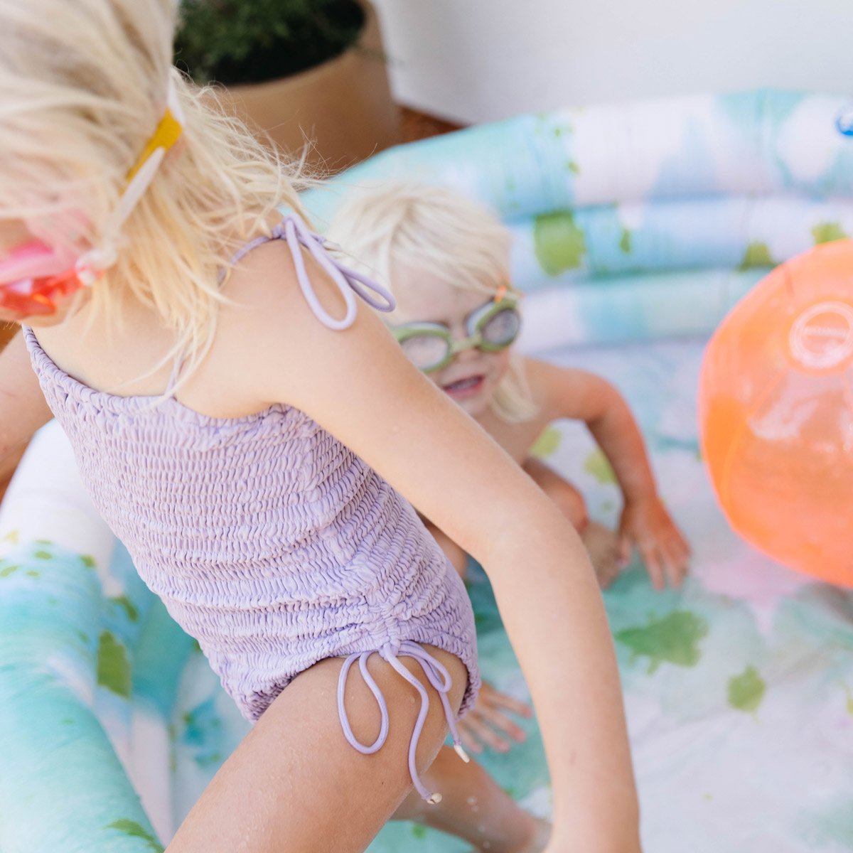 Aufblasbares Hinterhof-Planschbecken | Krawattenfarbe