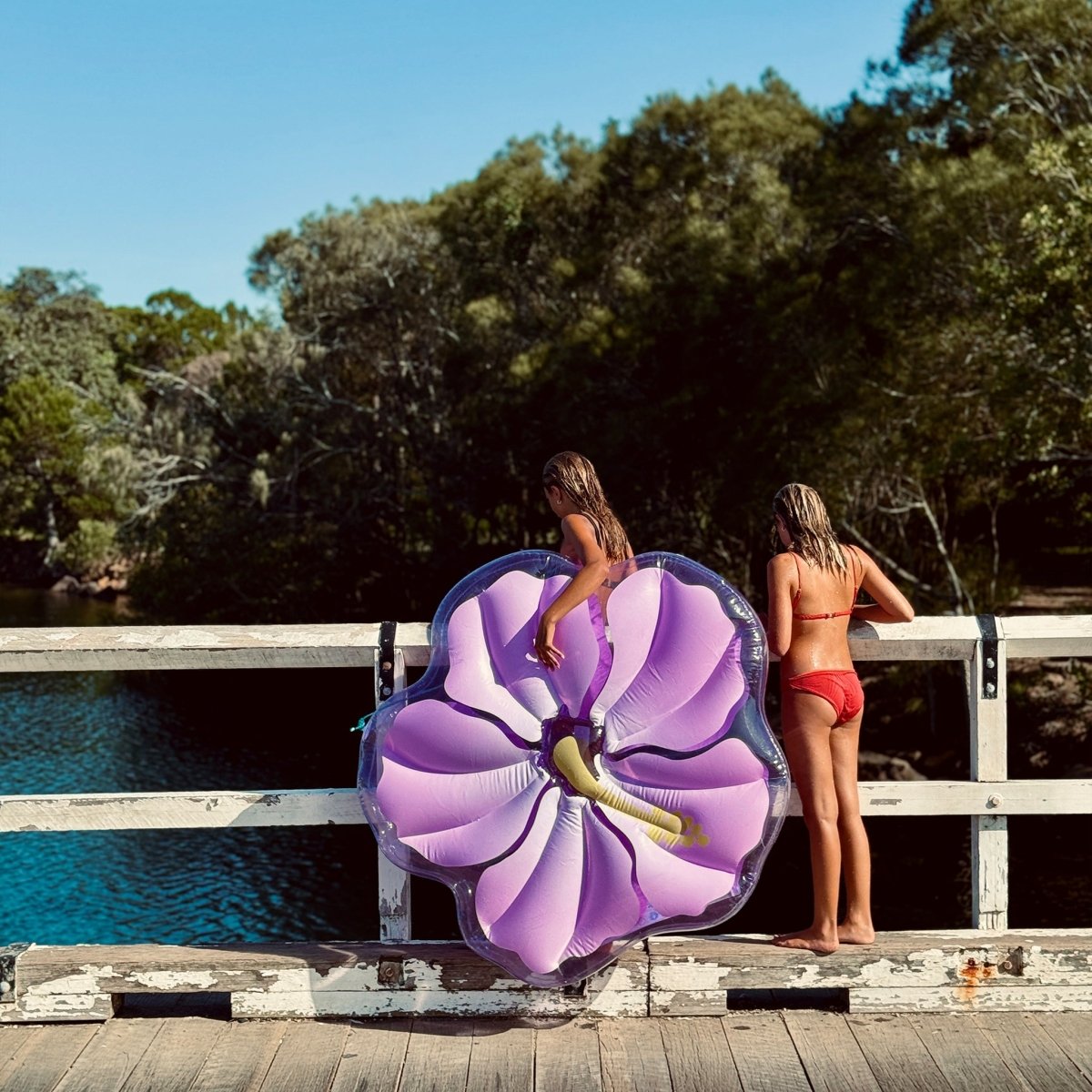Luxe Lie - On Float - Hibiscus - SUNNYLiFE EU