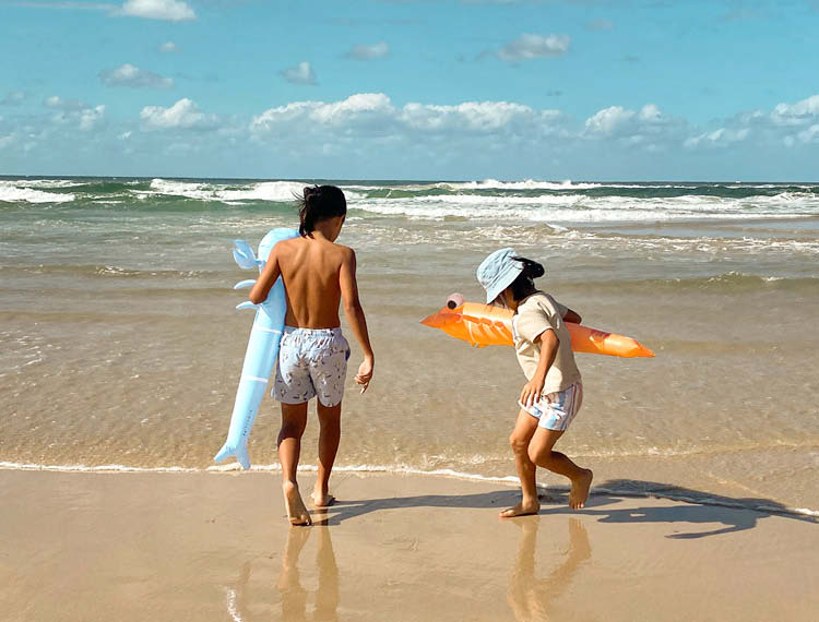 Pool Toys & Games - SUNNYLiFE EU