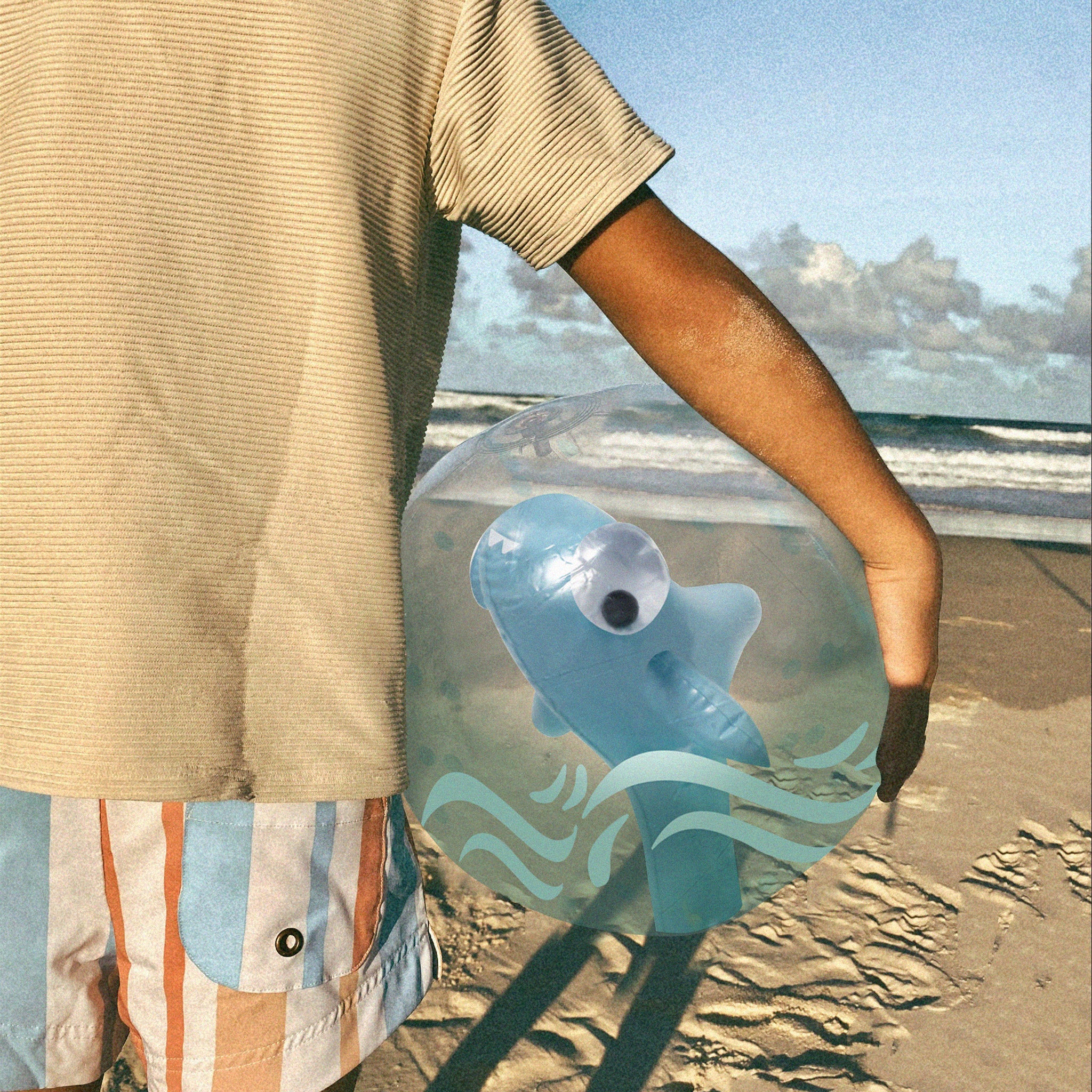 Ballon de plage gonflable 3D | Shark Tribe Kaki