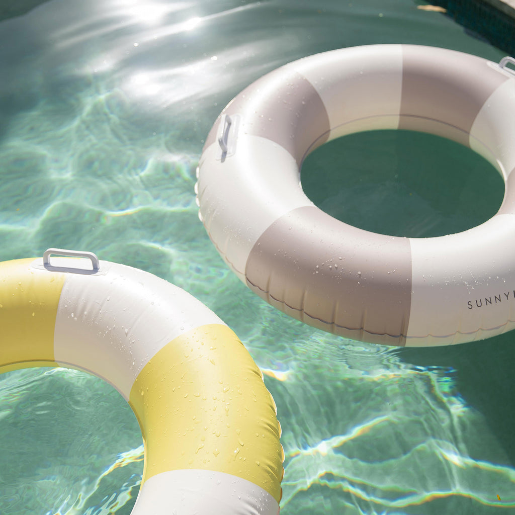 Slim Tube Pool Ring | Rustico Driftwood Stripe – SUNNYLiFE EU