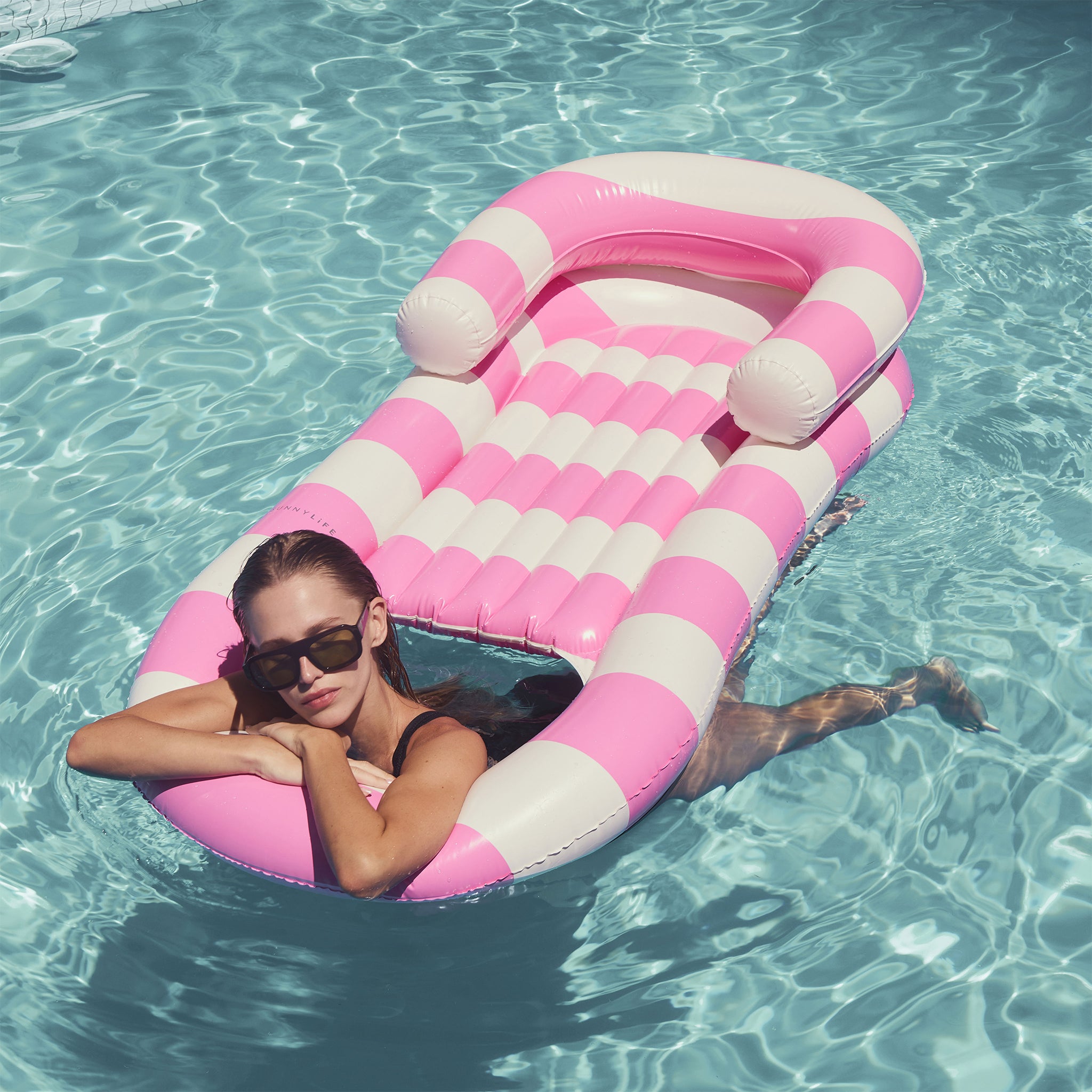 Laze & Lounge Float - Pool Party Magenta Stripe