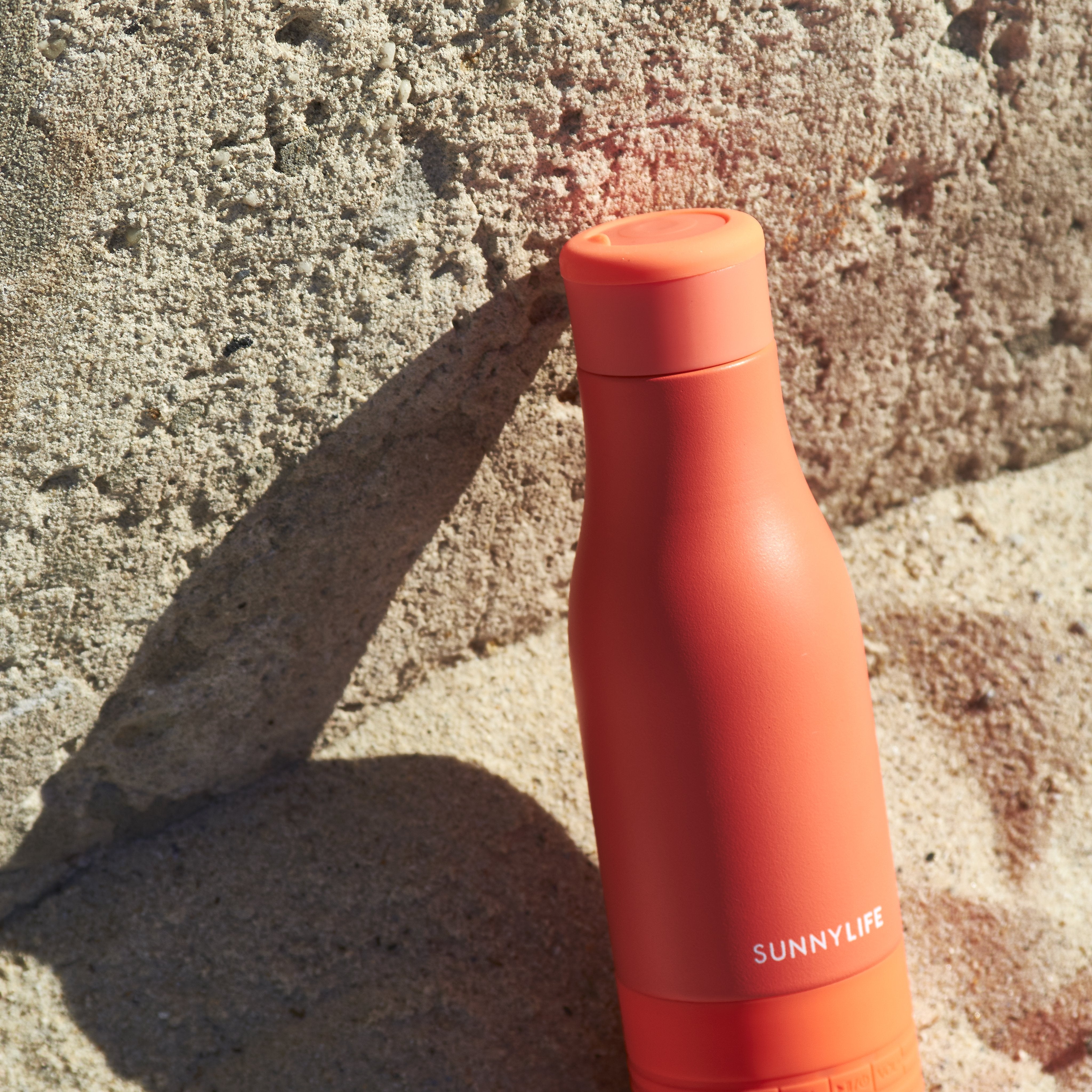 Rafraîchir les sons de la bouteille d'eau | Néon