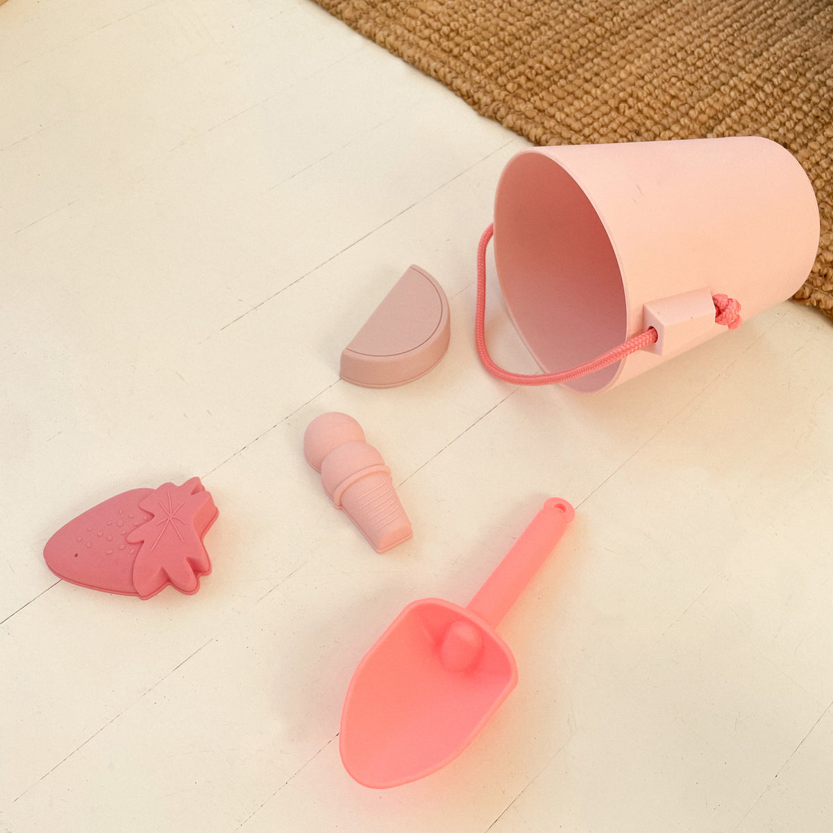 Ensemble seau et pelle en silicone | Rose