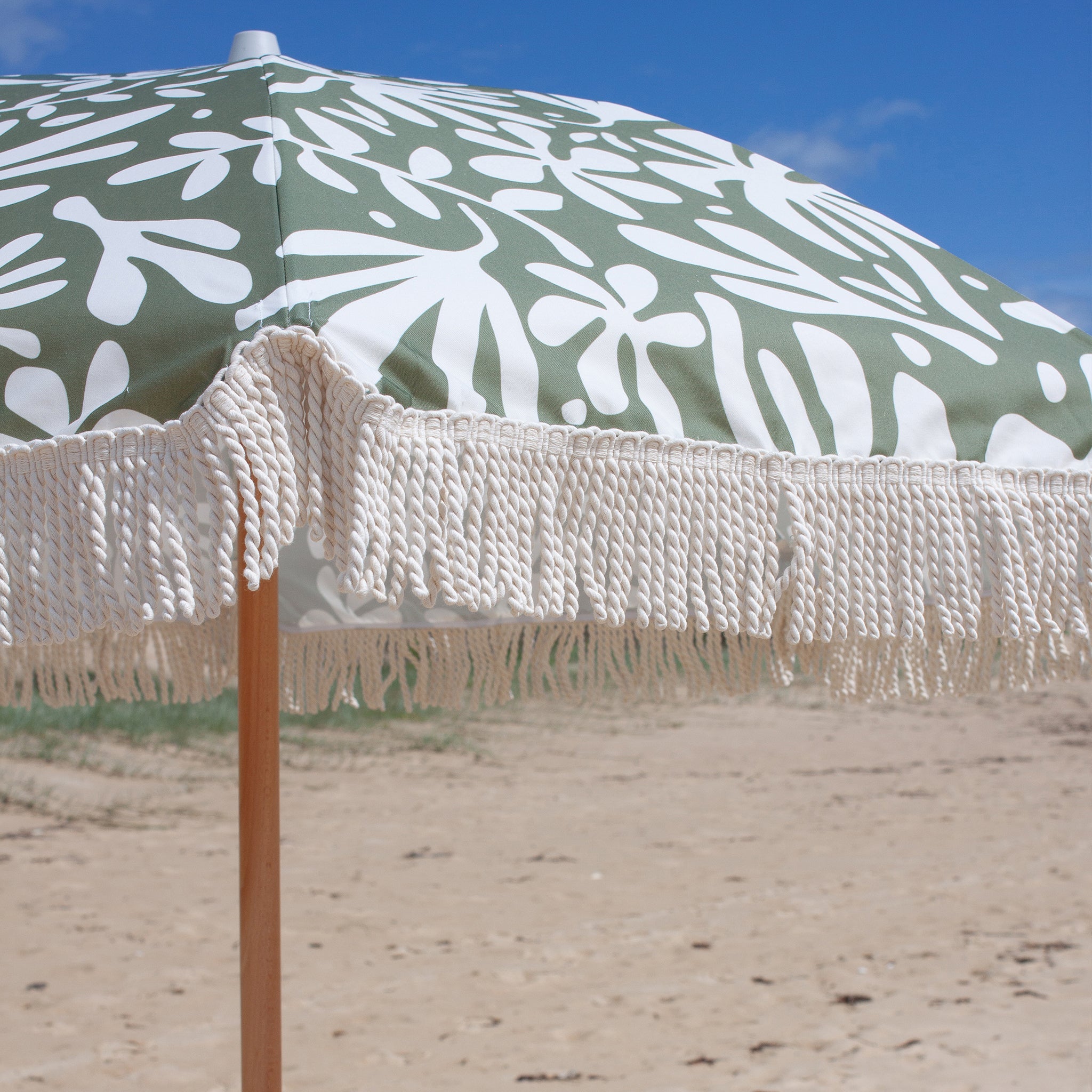 Luxe Beach Umbrella | The Vacay Olive